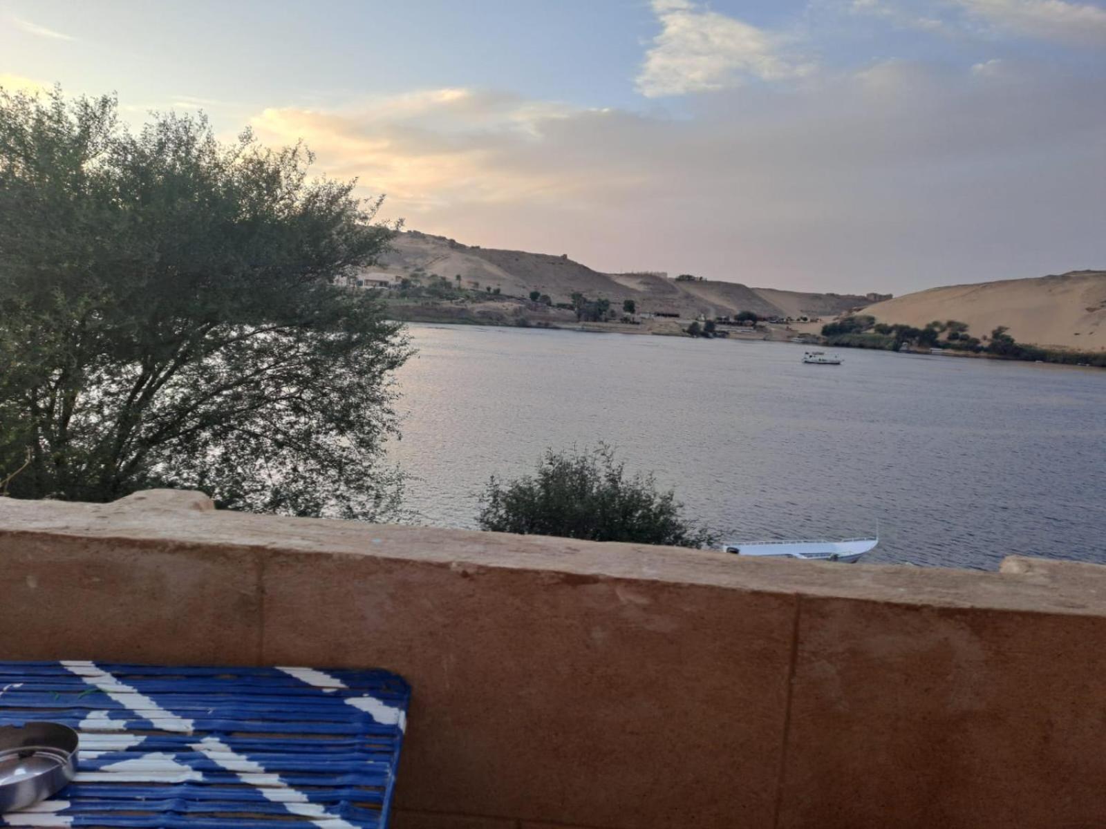 Queen House Aswan Exterior foto