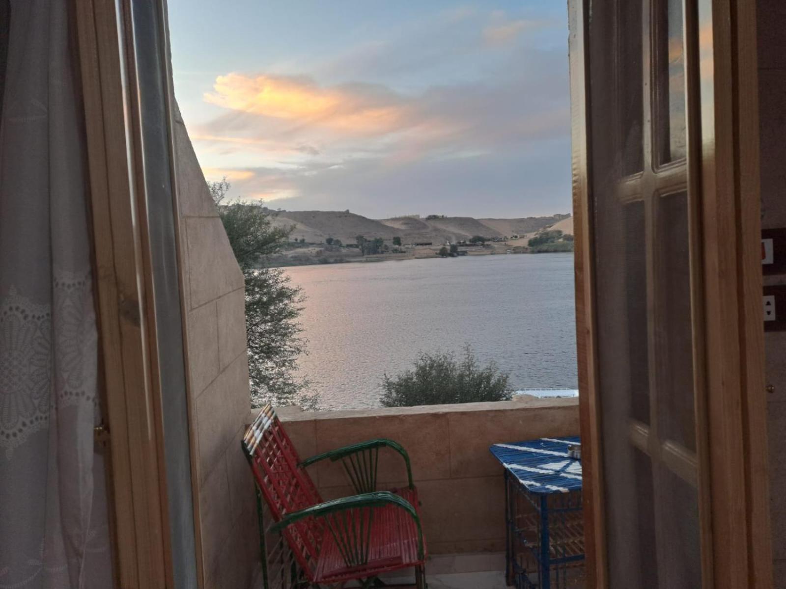 Queen House Aswan Exterior foto